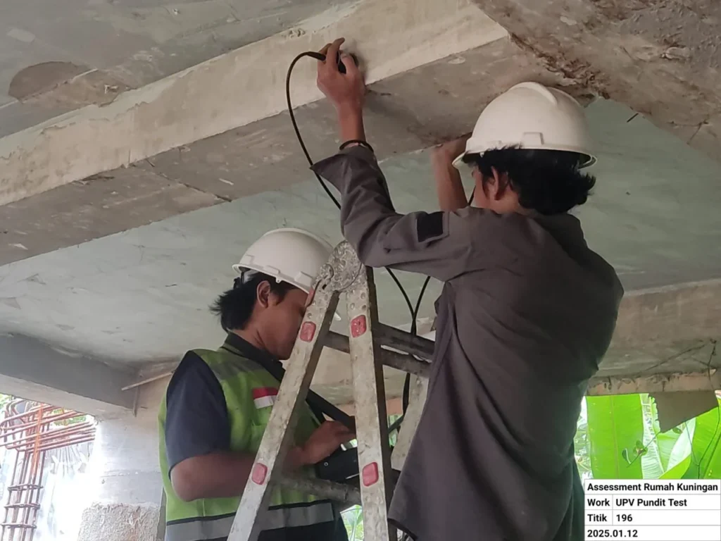 Peralatan pengujian Ultrasonic Pulse Echo (UPE) test beton oleh Anabel